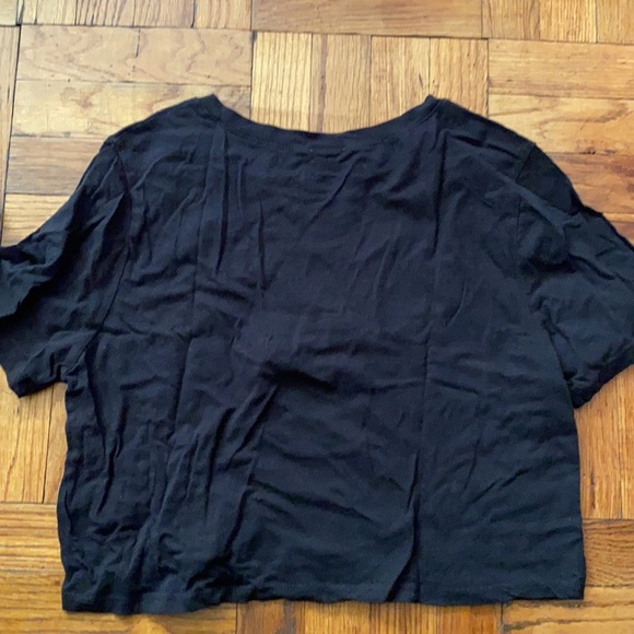 bozzolo black cropped with holes in front as design size: M - Picture 5 of 7